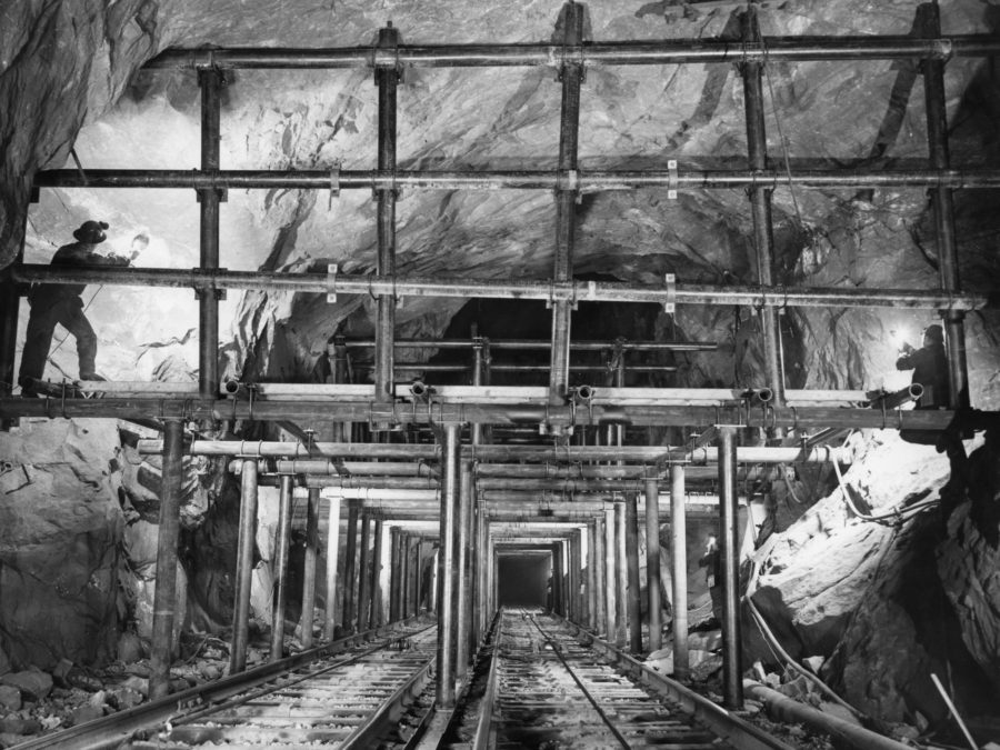 Using a mining slusher hoist in Mineville