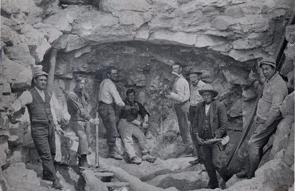 Barton Mines in North River