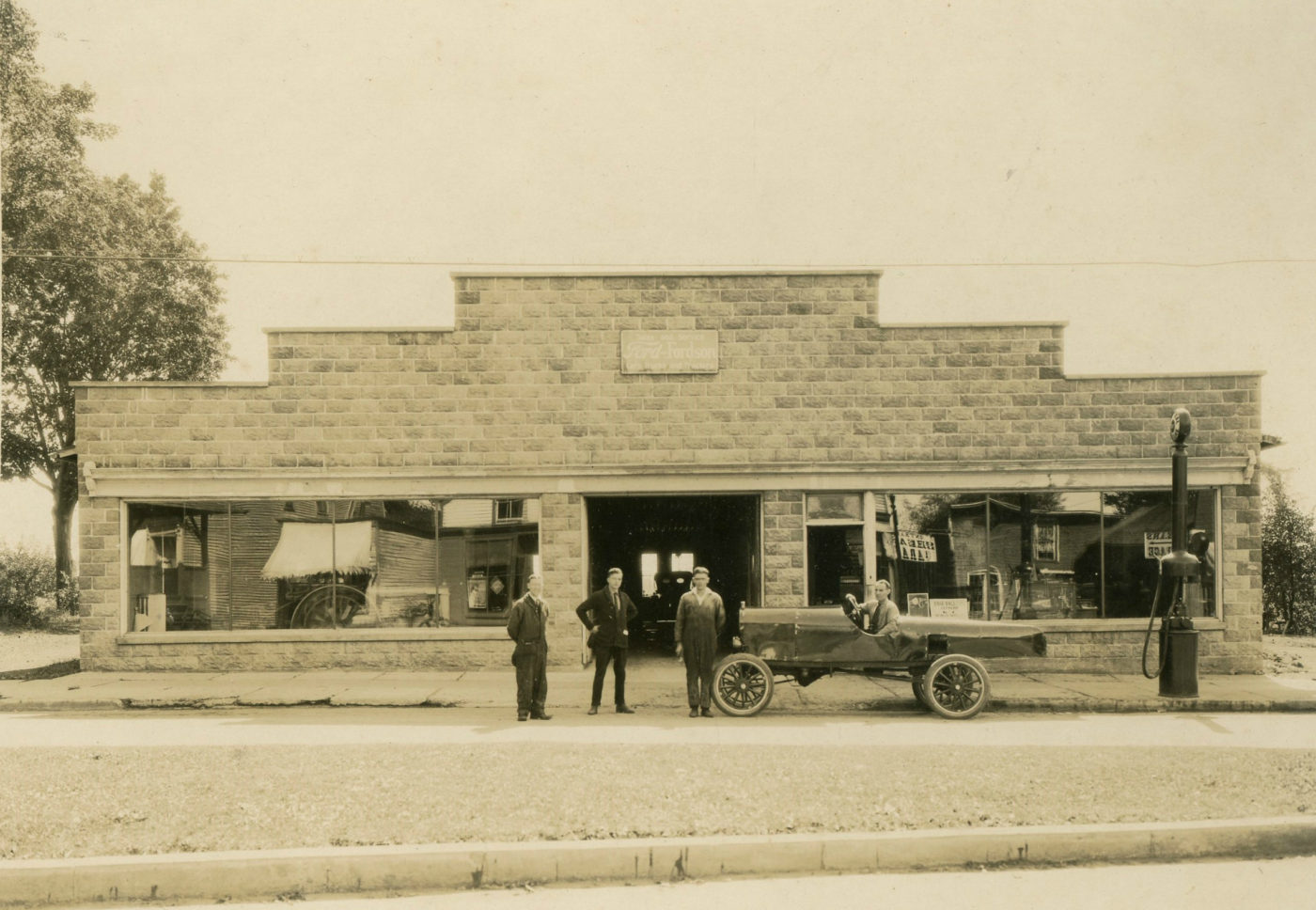 Hubbard Garage in Philadelphia