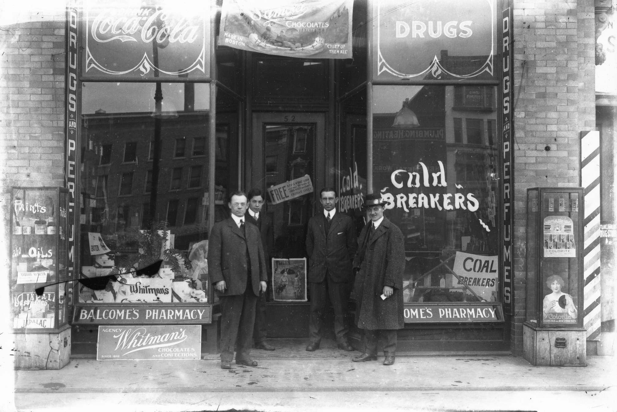 Employees of the G.R. Kinney Company Shoe store in Watertown