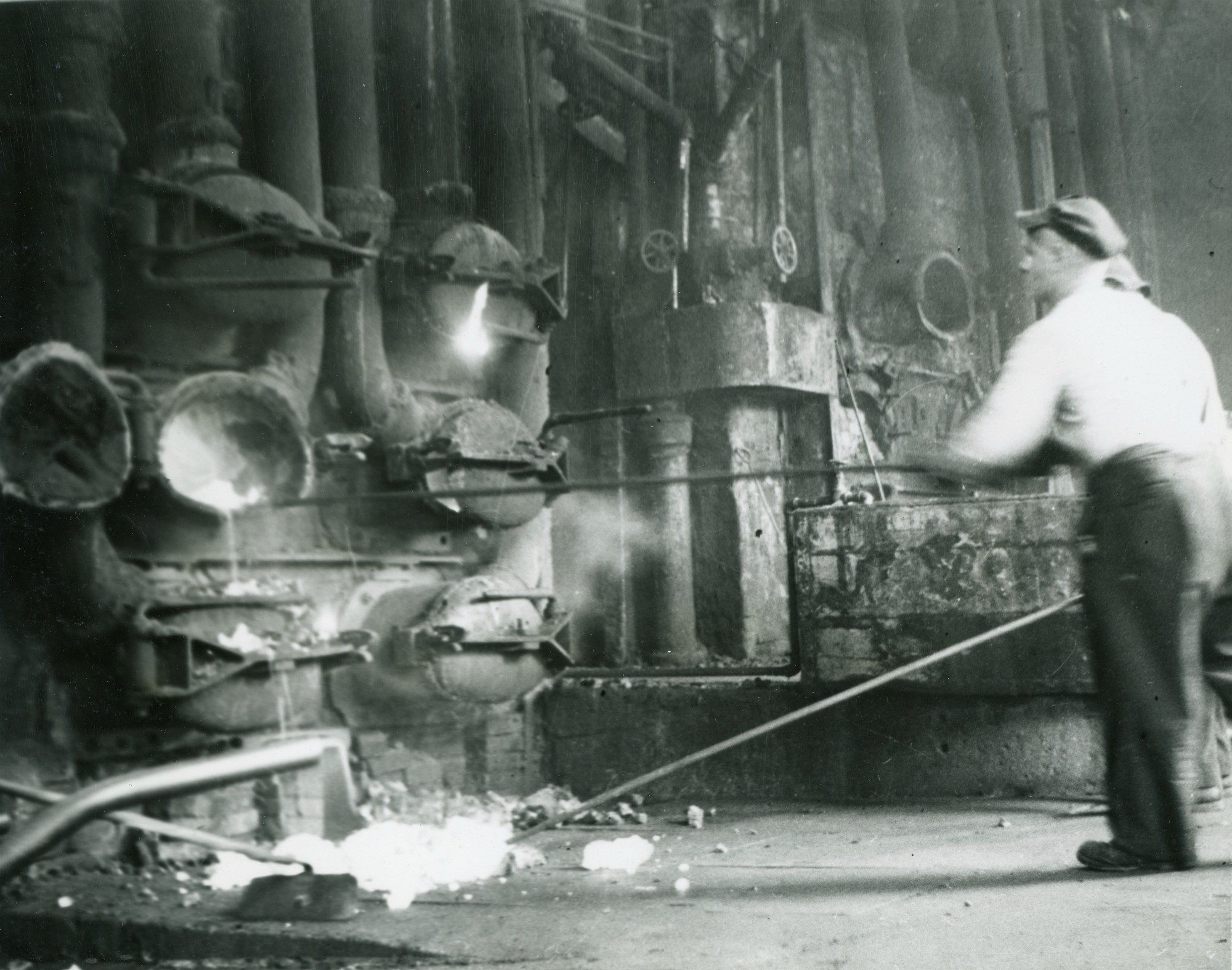 Pulling out the last retort at the Gas House in Ogdensburg