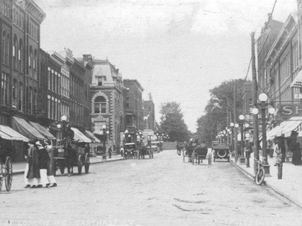 Gas lights on State Street in Carthage