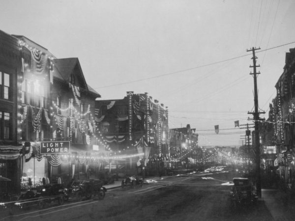 Early electrification of State Street in Carthage