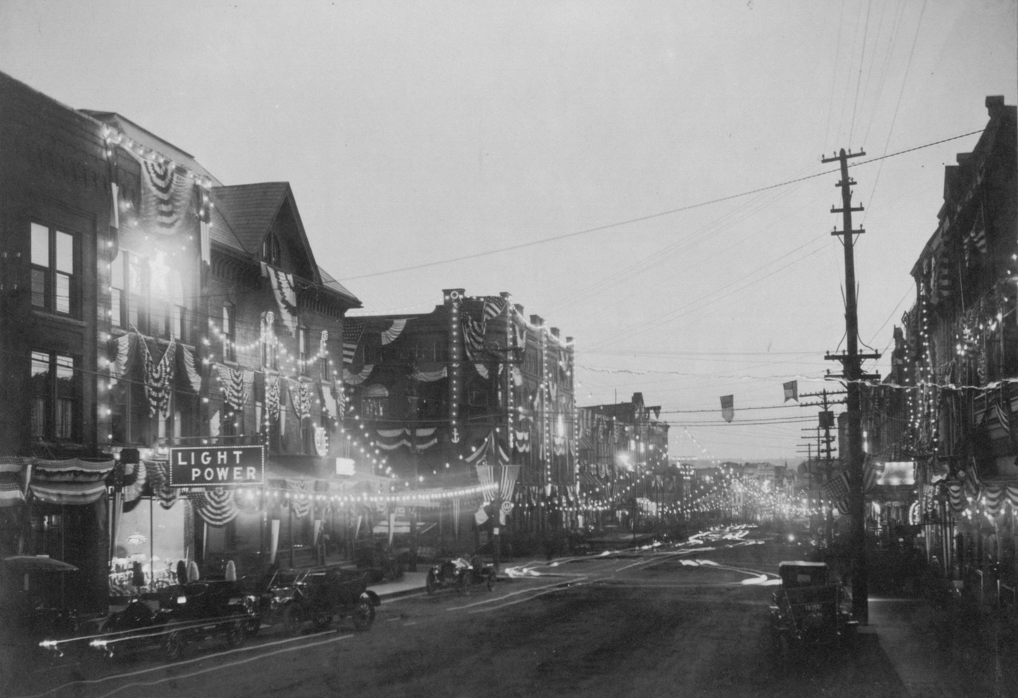 Early electrification of State Street in Carthage