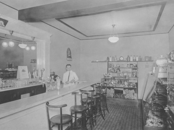 The Hollywood Shop soda fountain in Carthage