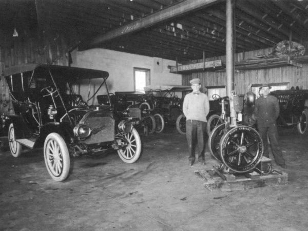 Early automobile shop in Carthage