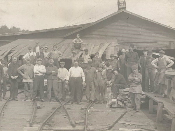Sawmill workers in Newton Falls