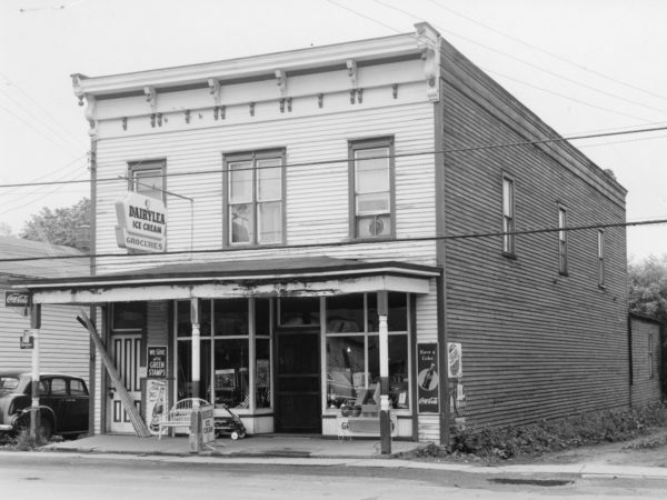 Exterior of Dairy Lea Ice Cream and Groceries in De Kalb Junction