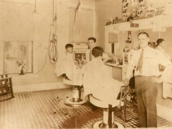 Ceylon Reed barber shop in De Kalb Junction