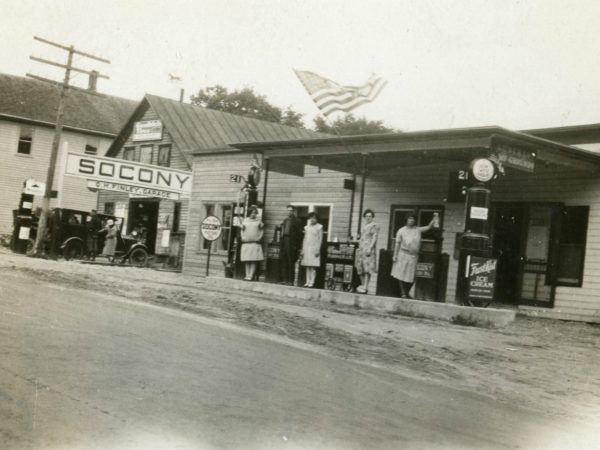 Finley’s Garage and Tourist Home in Old De Kalb