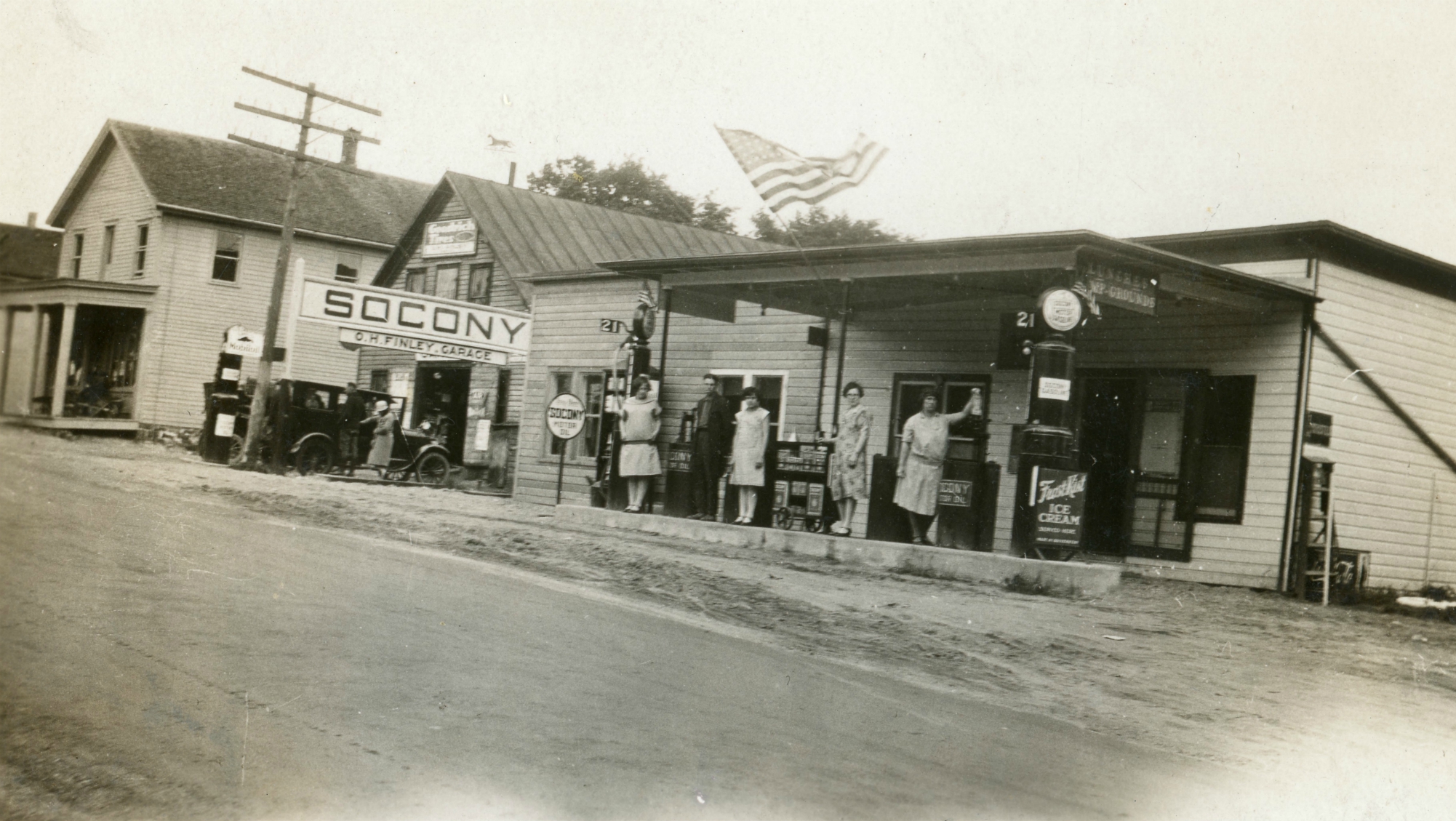Finley’s Garage and Tourist Home in Old De Kalb
