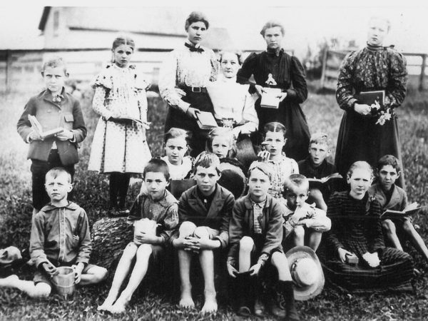 Students and teachers of the Pleasant Valley School in Edwards