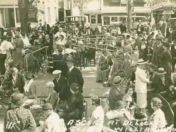 Patients in line to see Doctor Locke in Williamsburg