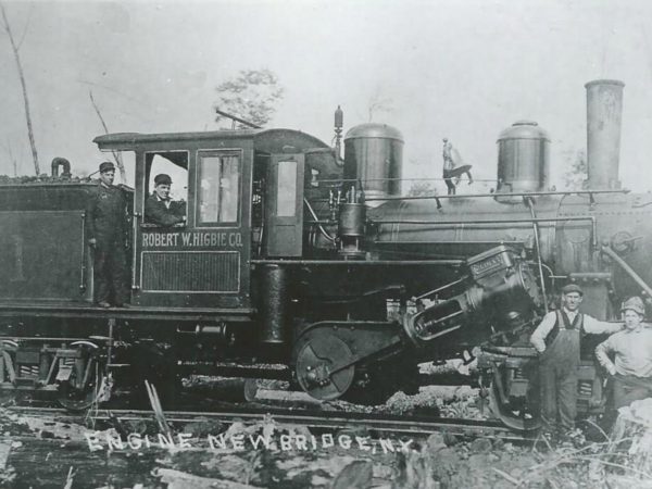 Crew with a Robert W. Higbie Co. engine in Newbridge