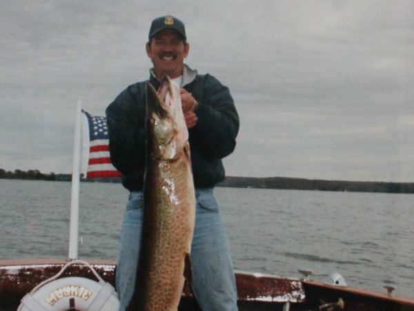 Fishing guide Garnsey with a big Muskie in Clayton