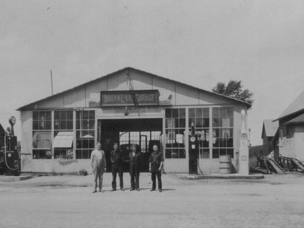 Garage in Indian Lake