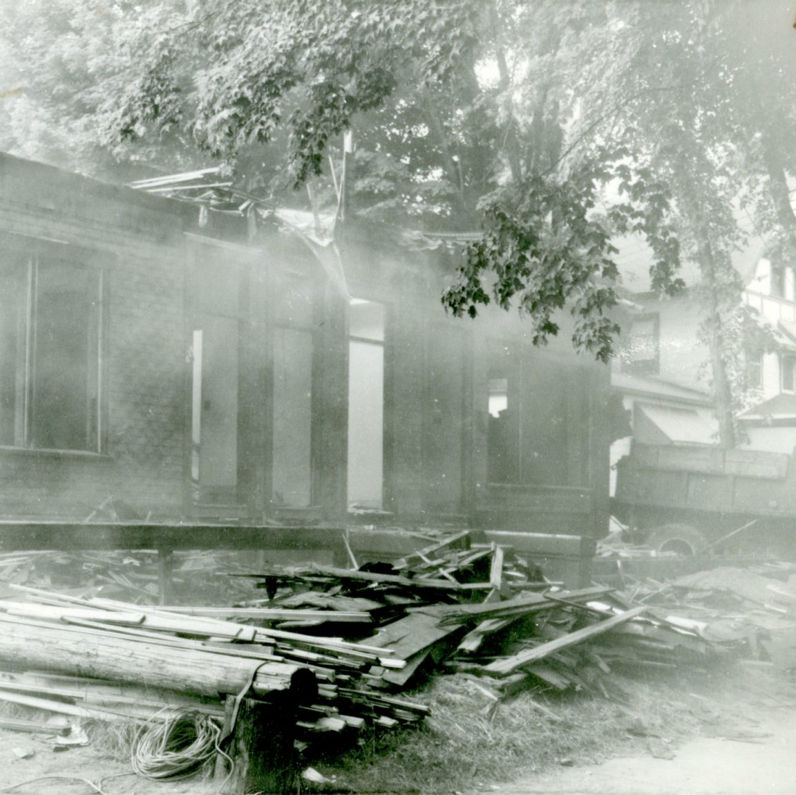 Fire at Kenyon House in Carthage