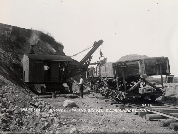 Loading gravel onto rail cars in Hinckley