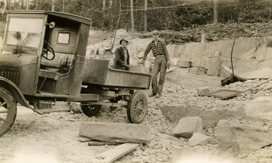 Quarry workers moving sandstone in Hannawa Falls