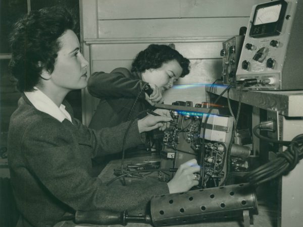 Women’s Army Corps trainees in the radio shop in Paul Smiths