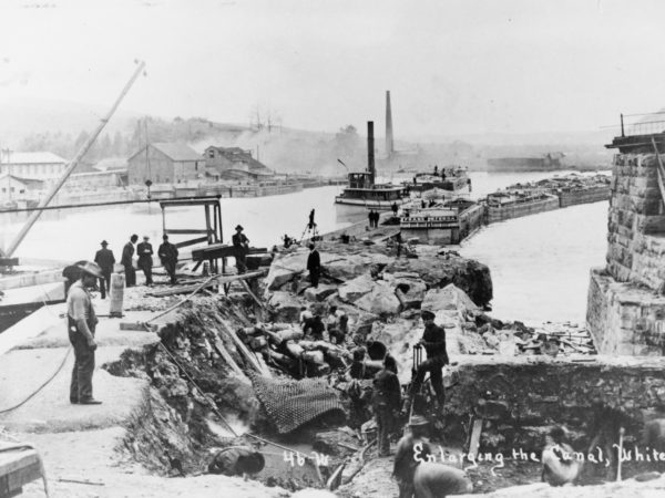 A crew enlarging the canal at Whitehall