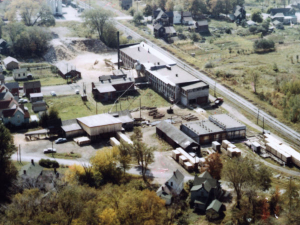 Exterior of Braman's Manufacturing Company in Carthage