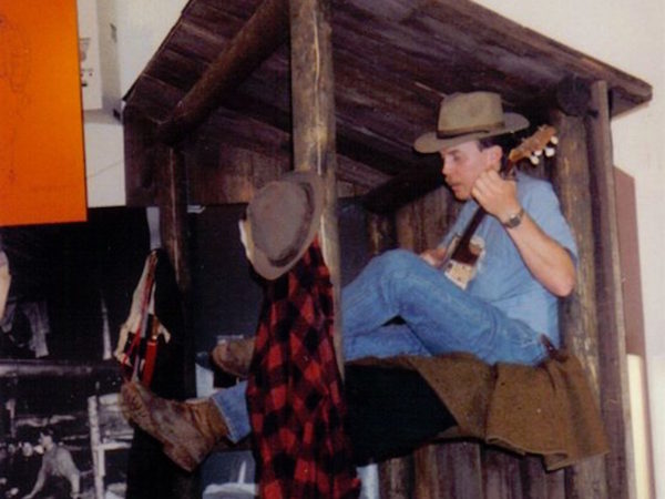 Dan Berggren performing in the Adirondack Museum