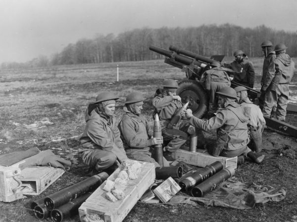 Soldiers prepare artillery for cannon at Pine Camp